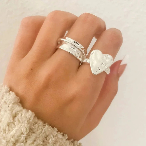 925 Sterling Silver Hammered Ring Heart Ring Chunky Ring Large Statement Ring - Picture 3 of 16